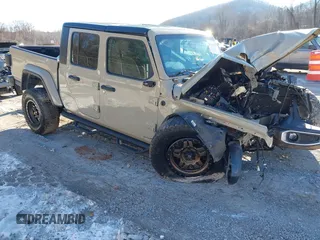 2020 Jeep Gladiator Overland z VIN 1C6HJTFG4LL169647, wystawiony jako IAAI lot #41339933 z przebiegiem 85 246 mil mil oraz . Historia ofert i sprzedaży dostępna na DreamBid. Obrazek 1.