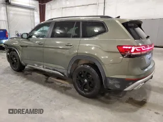 2024 Volkswagen Atlas Peak Edition SE z VIN 1V2CR2CA2RC595138, wystawiony jako Copart lot #57865435 z przebiegiem 24 039 mil mil oraz Szkoda całkowita • Salvage title. Historia ofert i sprzedaży dostępna na DreamBid. Obrazek 2.
