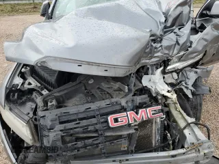 2020 GMC Acadia SLE z VIN 1GKKNKLA1LZ167028, wystawiony jako Copart lot #42650345 z przebiegiem Nie podano mil oraz Czysty tytuł • Clean title. Historia ofert i sprzedaży dostępna na DreamBid. Obrazek 12.