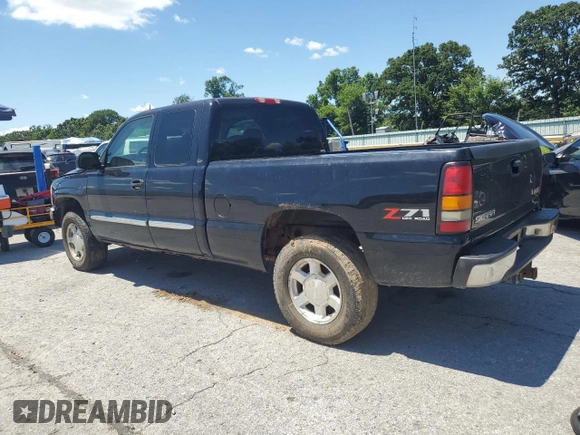 2005 GMC Sierra 1500 SLE z VIN 2GTEK19B151283840, wystawiony jako Copart lot #63854695 z przebiegiem 169 130 mil mil oraz Czysty tytuł • Clean title. Historia ofert i sprzedaży dostępna na DreamBid. Obrazek 2.