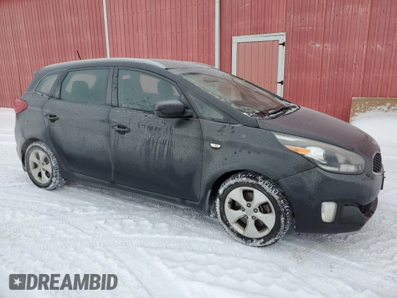 2014 Kia Rondo LX with VIN KNAHT8A35E7072485, listed as a Copart auction lot 88426455 with 257,679 mi miles and Clean Title. Bid and sale history available at carsss.com. Image 4.