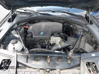 2013 BMW 5 Series 528i xDrive z VIN WBAXH5C50DDW16210, wystawiony jako IAAI lot #42369339 z przebiegiem 125 917 mil mil oraz . Historia ofert i sprzedaży dostępna na DreamBid. Obrazek 10.