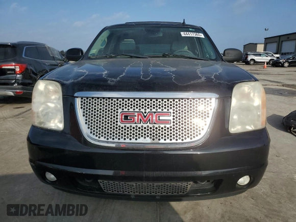 2009 GMC Yukon SLT w/4SB with VIN 1GKFC33099J117831, listed as a Copart auction lot 44417365 with 197,485 mi miles and Salvage Title. Bid and sale history available at carsss.com. Image 5.