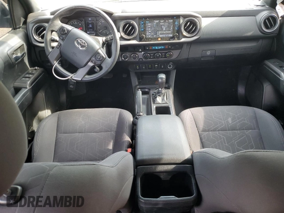 2017 Toyota Tacoma SR5 с VIN 3TMCZ5AN5HM113820, выставлен на аукционе Copart как лот 54549355 с пробегом 114 231 миль миль и Списание • Salvage title. История ставок и продаж доступна на DreamBid. Изображение 8.