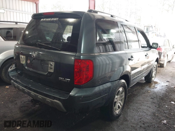 2005 Honda Pilot EX-L with VIN 5FNYF18505B040501, listed as a IAAI auction lot 41810441 with 237,369 mi miles. Bid and sale history available at carsss.com. Image 4.