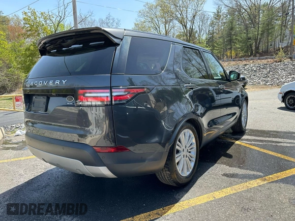 2018 Land Rover Discovery HSE Luxury with VIN SALRT2RV8JA050660, listed as a Copart auction lot 55436665 with 161,648 mi miles and Clean Title. Bid and sale history available at carsss.com. Image 3.