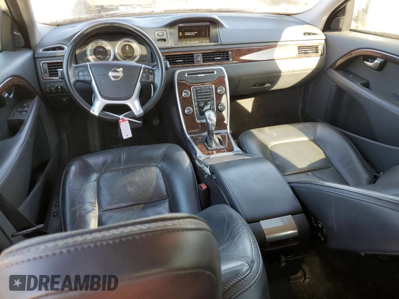 2013 Volvo XC70 3.2L with VIN YV4940BZ6D1154961, listed as a Copart auction lot 41825655 with 82,056 mi miles and Salvage Title. Bid and sale history available at DreamBid. Image 8.