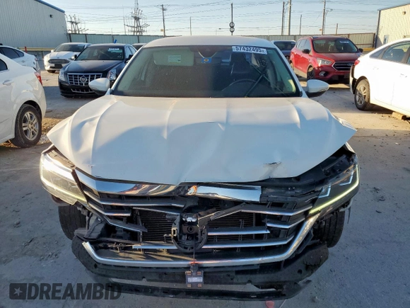2020 Volkswagen Passat SE with VIN 1VWSA7A34LC027645, listed as a Copart auction lot 57432495 with 120,256 mi miles and Salvage title. Bid and sale history available at DreamBid. Image 5.