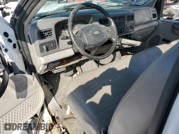 2001 Ford F-350 XL with VIN 1FTSF31L91EB39274, listed as a Copart auction lot 82764964 with 81,117 mi miles and Salvage Title. Bid and sale history available at DreamBid. Image 8.