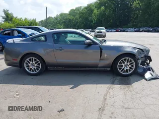 2014 Ford Mustang V6 с VIN 1ZVBP8AM5E5288545, выставлен на аукционе IAAI как лот 42494613 с пробегом 80 897 миль миль и . История ставок и продаж доступна на DreamBid. Изображение 14.