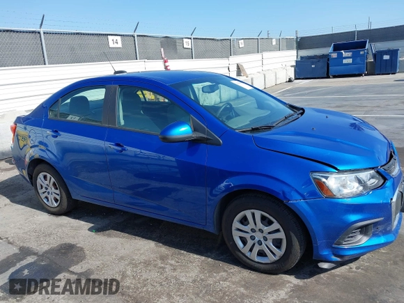 2019 Chevrolet Sonic LS z VIN 1G1JB5SBXK4135968, wystawiony jako IAAI lot #42333837 z przebiegiem 62 427 mil mil oraz . Historia ofert i sprzedaży dostępna na DreamBid. Obrazek 13.
