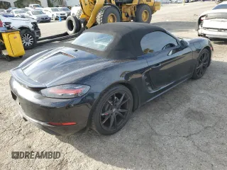 2017 Porsche 718 Boxster z VIN WP0CA2A86HS221743, wystawiony jako Copart lot #72534092 z przebiegiem 52 236 mil mil oraz . Historia ofert i sprzedaży dostępna na DreamBid. Obrazek 3.