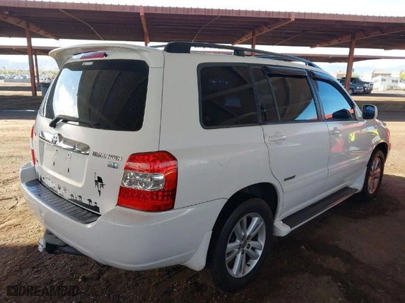 2006 Toyota Highlander Hybrid with VIN JTEEW21A660021527, listed as a IAAI auction lot 41757986 with 297,964 mi miles. Bid and sale history available at carsss.com. Image 4.
