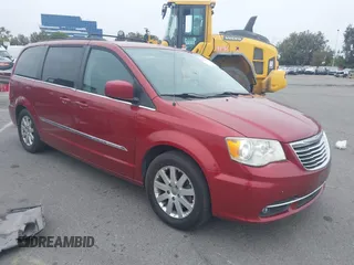2013 Chrysler Town & Country Touring z VIN 2C4RC1BG3DR689722, wystawiony jako IAAI lot #42421501 z przebiegiem 185 464 mil mil oraz . Historia ofert i sprzedaży dostępna na DreamBid. Obrazek 1.