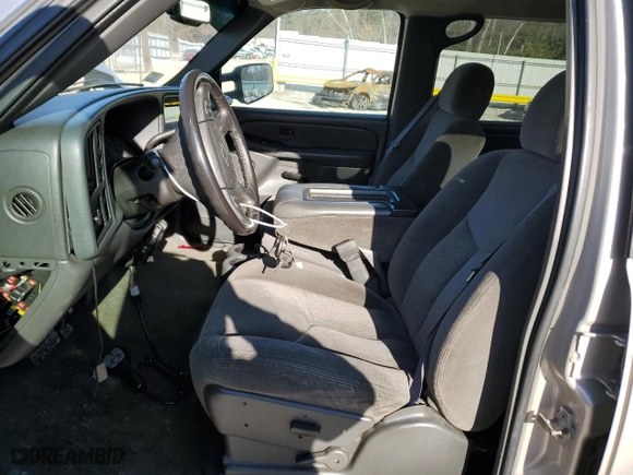 2006 Chevrolet Silverado 2500HD LT1 with VIN 1GCHK23U16F230899, listed as a Copart auction lot 45597415 with NaN miles and Clean Title. Bid and sale history available at carsss.com. Image 7.