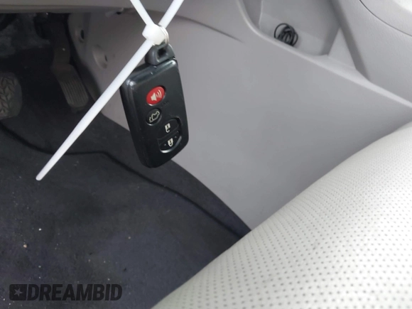 2011 Toyota Highlander Limited with VIN 5TDYK3EH2BS024104, listed as a IAAI auction lot 40974692 with 438,182 mi miles and . Bid and sale history available at DreamBid. Image 11.