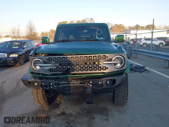 2023 Ford Bronco z VIN 1FMEE5DP2PLB43810, wystawiony jako IAAI lot #41656885 z przebiegiem 22 178 mil mil oraz . Historia ofert i sprzedaży dostępna na DreamBid. Obrazek 12.