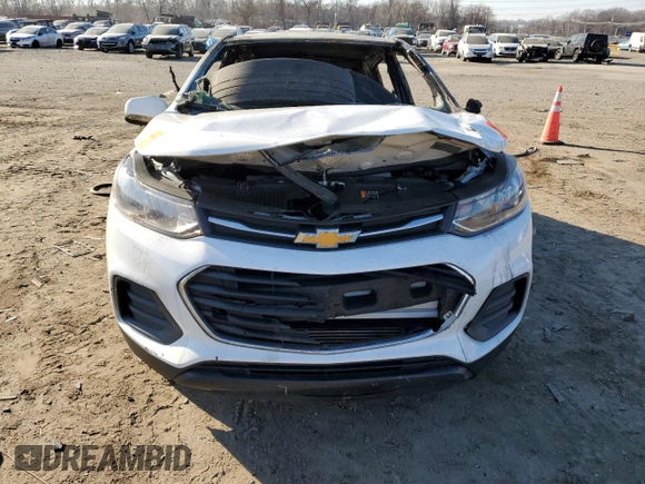 2018 Chevrolet Trax LS with VIN KL7CJKSB8JB613393, listed as a Copart auction lot 46700425 with 0 mi miles and Salvage Title. Bid and sale history available at carsss.com. Image 5.