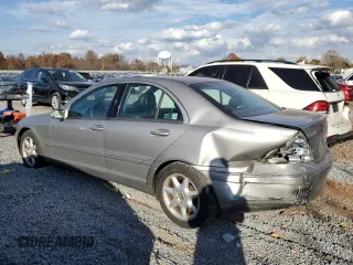 2004 Mercedes-Benz C 240 with VIN WDBRF81J14F463231, listed as a Copart auction lot 77785464 with 121,723 mi miles and Salvage title. Bid and sale history available at DreamBid. Image 2.