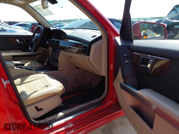2011 Mercedes-Benz GLK GLK 350 with VIN WDCGG5GBXBF567941, listed as a IAAI auction lot 42075429 with 160,690 mi miles. Bid and sale history available at carsss.com. Image 5.