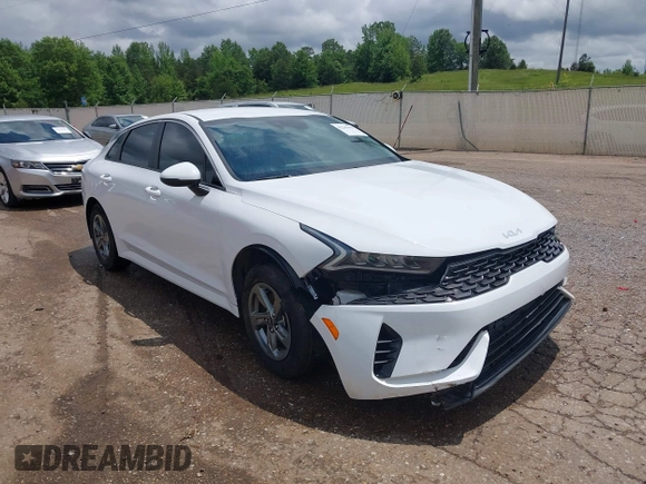 2023 Kia K5 LXS z VIN 5XXG14J2XPG210651, wystawiony jako IAAI lot #42243437 z przebiegiem 37 367 mil mil oraz . Historia ofert i sprzedaży dostępna na DreamBid. Obrazek 6.