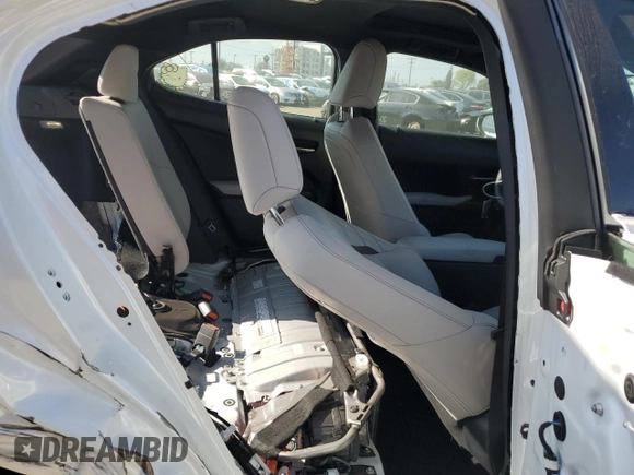 2024 Lexus UX 250h Premium z VIN JTHP9JBH7R2073444, wystawiony jako Copart lot #43447265 z przebiegiem 7 851 mil mil oraz Szkoda całkowita • Salvage title. Historia ofert i sprzedaży dostępna na DreamBid. Obrazek 12.