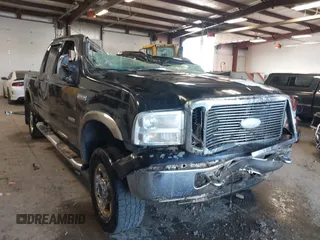 2007 Ford Super Duty F-250 XL with VIN 1FTSW21P87EA62774, listed as a IAAI auction lot 41635503 with 141,985 mi miles. Bid and sale history available at carsss.com. Image 1.