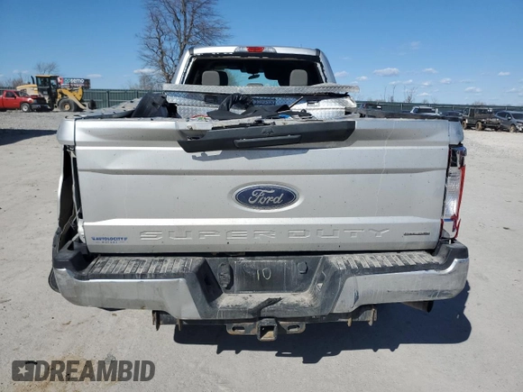 2017 Ford F-350 Platinum with VIN 1FT8W3B68HEB95946, listed as a Copart auction lot 46710265 with 180,914 mi miles and Salvage title. Bid and sale history available at DreamBid. Image 6.