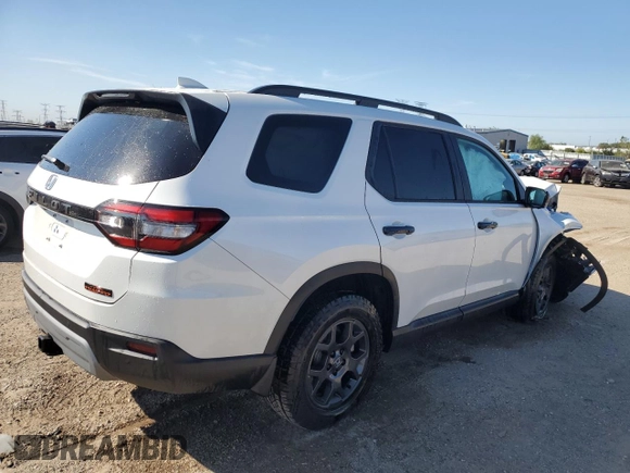 2024 Honda Pilot TrailSport with VIN 5FNYG1H65RB008641, listed as a Copart auction lot 73555804 with 8,186 mi miles and Salvage Title. Bid and sale history available at carsss.com. Image 3.