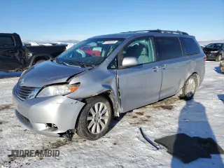 2017 Toyota Sienna XLE with VIN 5TDDZ3DC7HS153013, listed as a Copart auction lot 41402205 with 89,466 mi miles and Salvage title. Bid and sale history available at DreamBid. Image 1.