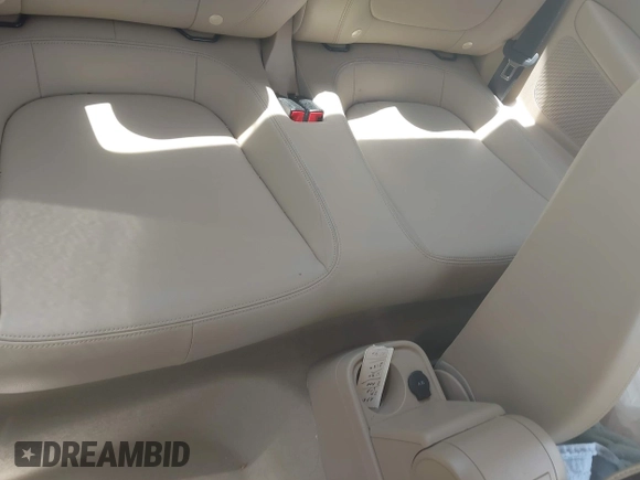 2013 Volkswagen Beetle 2.5L w/Sun с VIN 3VWJP7AT2DM659280, выставлен на аукционе IAAI как лот 42165515 с пробегом Не указан миль и . История ставок и продаж доступна на DreamBid. Изображение 8.
