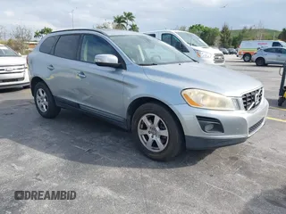 2010 Volvo XC60 3.2L with VIN YV4982DL6A2059492, listed as a IAAI auction lot 41608190 with 157,886 mi miles. Bid and sale history available at carsss.com. Image 1.