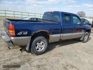 2000 Chevrolet Silverado 1500 LS with VIN 2GCEK19T4Y1399143, listed as a Copart auction lot 52806905 with 180,477 mi miles and Non Repairable. Bid and sale history available at carsss.com. Image 3.