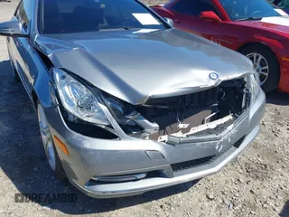 2013 Mercedes-Benz E-Class E 350 with VIN WDDKJ8JB3DF210590, listed as a IAAI auction lot 41813869 with 77,247 mi miles. Bid and sale history available at carsss.com. Image 6.