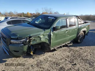 2024 Nissan Frontier SV z VIN 1N6ED1EK0RN607085, wystawiony jako Copart lot #79706324 z przebiegiem 8 541 mil mil oraz Szkoda całkowita • Salvage title. Historia ofert i sprzedaży dostępna na DreamBid. Obrazek 1.