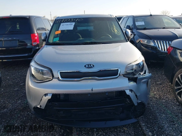 2014 Kia Soul with VIN KNDJN2A28E7700722, listed as a IAAI auction lot 41710340 with 106,234 mi miles. Bid and sale history available at carsss.com. Image 13.