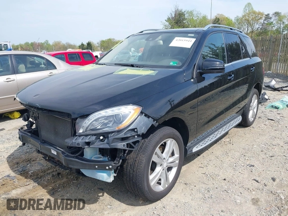 2013 Mercedes-Benz M 350 with VIN 4JGDA5HB8DA206132, listed as a IAAI auction lot 42015944 with 51,892 mi miles and . Bid and sale history available at carsss.com. Image 2.