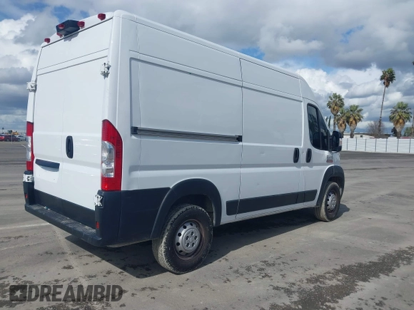 2019 Ram ProMaster Cargo with VIN 3C6TRVCGXKE562904, listed as a IAAI auction lot 41675682 with 217,885 mi miles and . Bid and sale history available at DreamBid. Image 4.