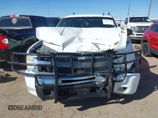 2011 Chevrolet Silverado 1500 LT with VIN 3GCUKSE24BG233850, listed as a IAAI auction lot 41663302 with 147,333 mi miles. Bid and sale history available at carsss.com. Image 6.