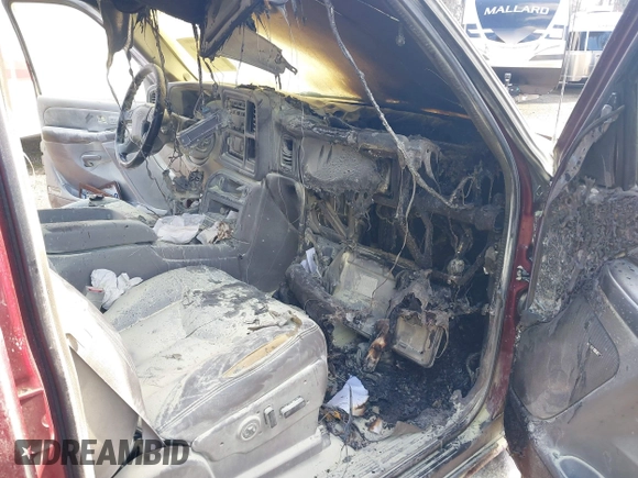2003 Chevrolet Suburban LT с VIN 1GNEC16Z53J118544, выставлен на аукционе IAAI как лот 41414849 с пробегом Не указан миль и . История ставок и продаж доступна на DreamBid. Изображение 5.