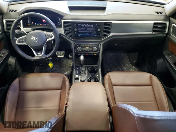 2021 Volkswagen Atlas SEL R-Line with VIN 1V2SR2CA9MC556499, listed as a Copart auction lot 44033995 with 55,061 mi miles and Salvage title. Bid and sale history available at DreamBid. Image 8.