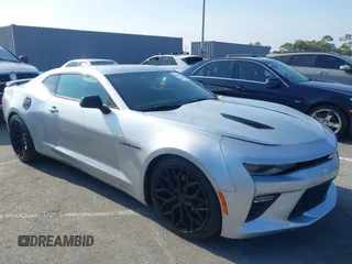 2018 Chevrolet Camaro 2SS с VIN 1G1FH1R72J0103326, выставлен на аукционе IAAI как лот 42767038 с пробегом 75 442 миль миль и . История ставок и продаж доступна на DreamBid. Изображение 1.