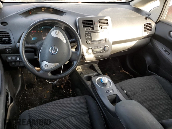 2015 Nissan LEAF SV with VIN 1N4AZ0CP7FC311909, listed as a Copart auction lot 39358473 with 84,576 mi miles. Bid and sale history available at carsss.com. Image 8.