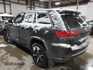 2015 Jeep Grand Cherokee Laredo with VIN 1C4RJFAGXFC752489, listed as a IAAI auction lot 41382389 with 147,892 mi miles. Bid and sale history available at carsss.com. Image 3.