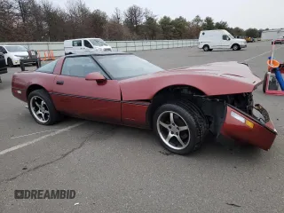 1988 Chevrolet Corvette z VIN 1G1YY2189J5122249, wystawiony jako Copart lot #89153215 z przebiegiem Nie podano mil oraz Szkoda całkowita • Salvage title. Historia ofert i sprzedaży dostępna na DreamBid. Obrazek 4.