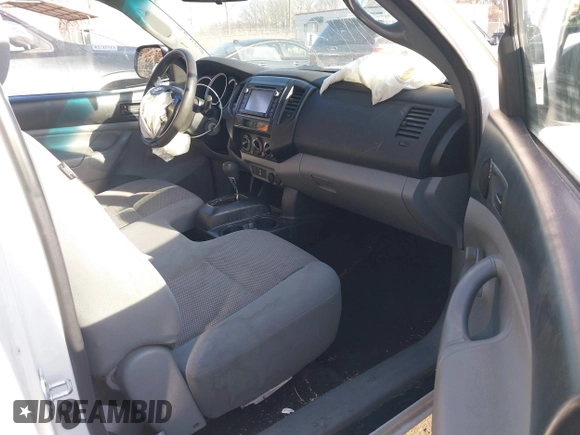 2014 Toyota Tacoma with VIN 5TFNX4CN0EX032686, listed as a IAAI auction lot 41435281 with 84,425 mi miles and . Bid and sale history available at DreamBid. Image 5.