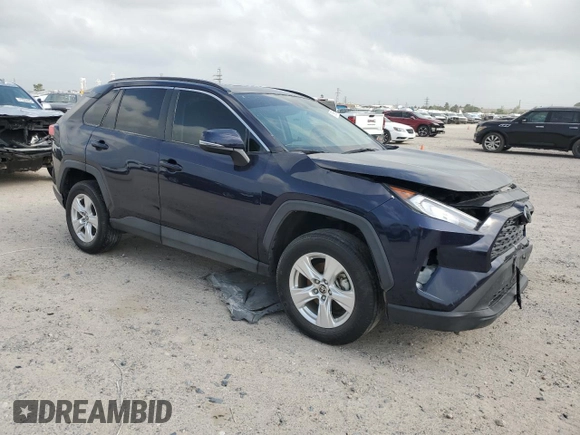 2021 Toyota RAV4 XLE with VIN 2T3W1RFV7MW133029, listed as a Copart auction lot 51969635 with 42,492 mi miles and Salvage Title. Bid and sale history available at carsss.com. Image 4.