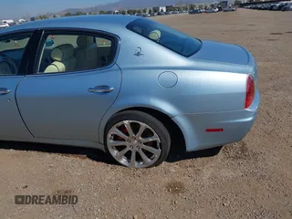 2007 Maserati Quattroporte with VIN ZAMFE39A670030778, listed as a IAAI auction lot 41670238 with 89,404 mi miles. Bid and sale history available at carsss.com. Image 6.