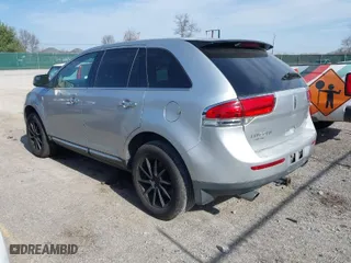 2011 Lincoln MKX with VIN 2LMDJ6JK2BBJ03519, listed as a IAAI auction lot 41801586 with 180,033 mi miles. Bid and sale history available at carsss.com. Image 3.