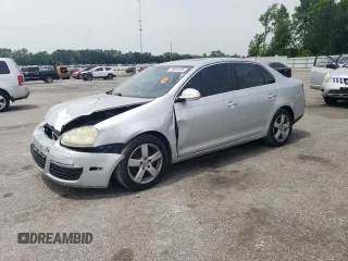 2008 Volkswagen Jetta SE with VIN 3VWRZ71K08M181273, listed as a Copart auction lot 56934705 with 185,231 mi miles and Salvage title. Bid and sale history available at DreamBid. Image 1.